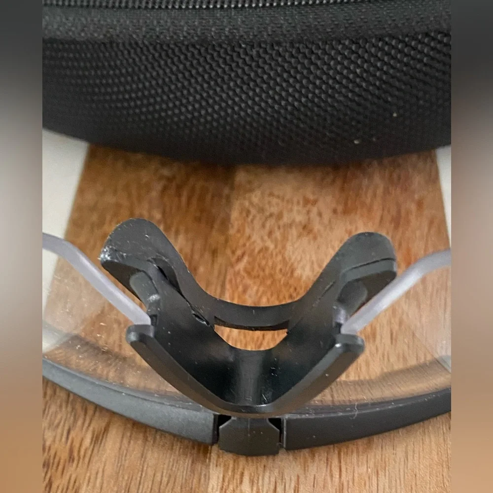 ESS Black and Gray VR Glasses with Case